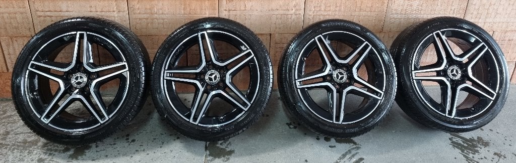 Kit complet - Pack AMG - Mercedes A 2021 - Bridgestone R18, Véhicule de tourisme, Enlèvement, Utilisé, 225 mm