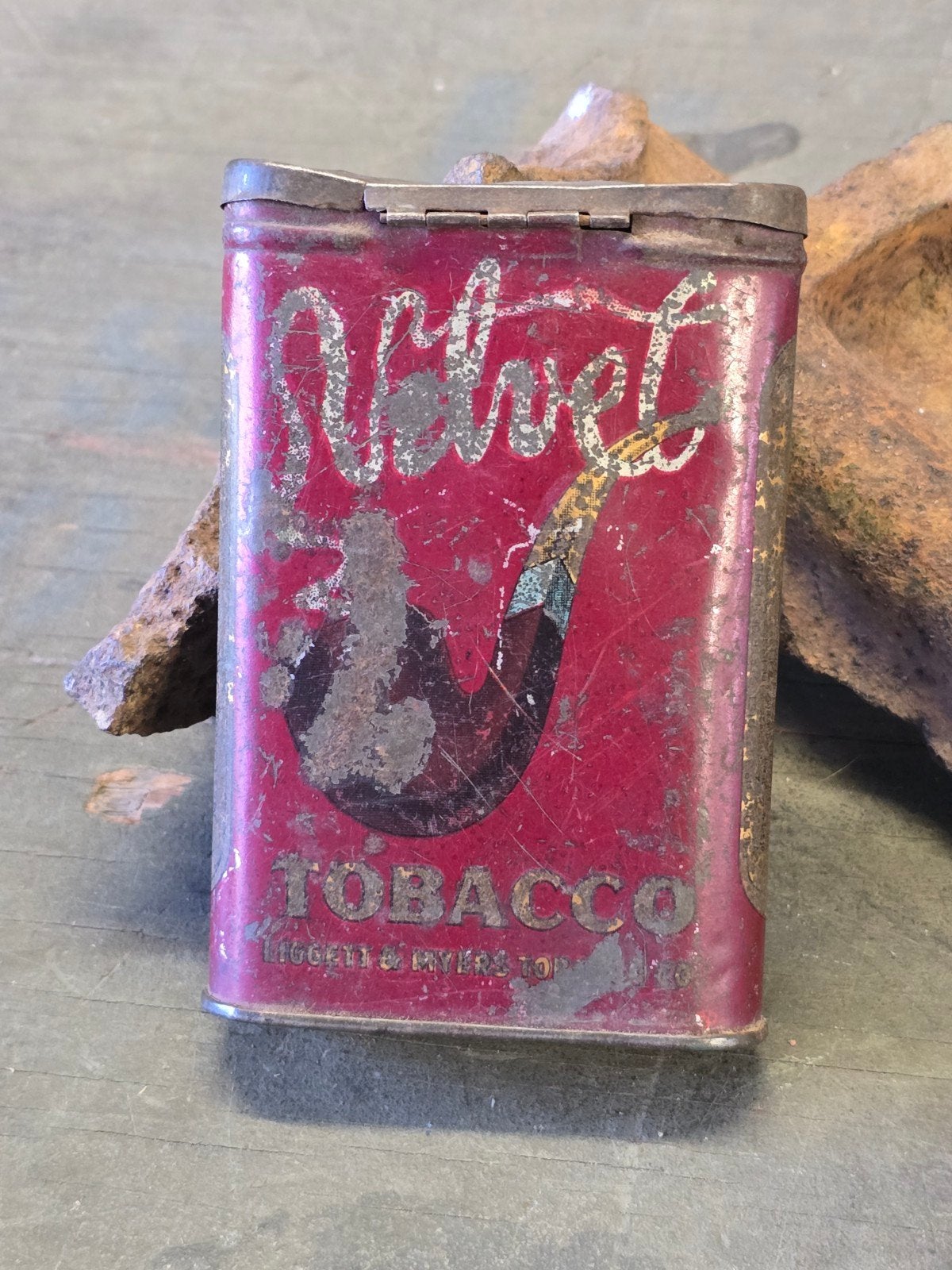 Boîte à tabac en velours américain de la Seconde Guerre mond, Enlèvement ou Envoi