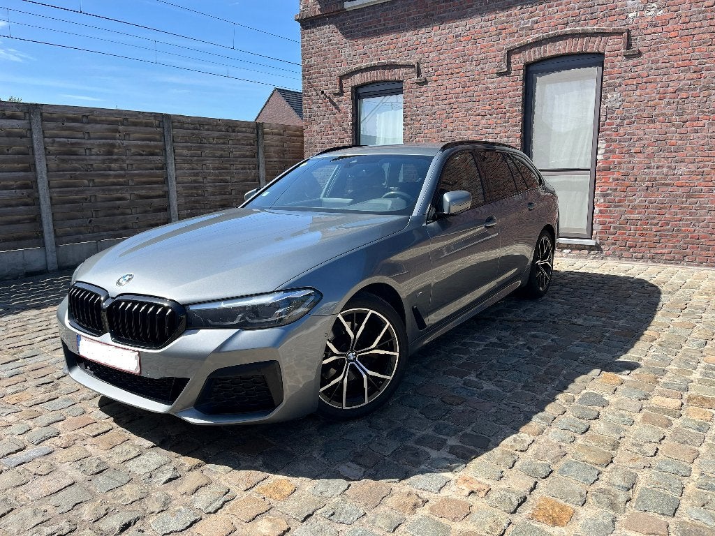BMW 520d Touring M style - topstaat, Auto's, BMW, Automaat, Achterwielaandrijving, 1995 cc, 4 cilinders