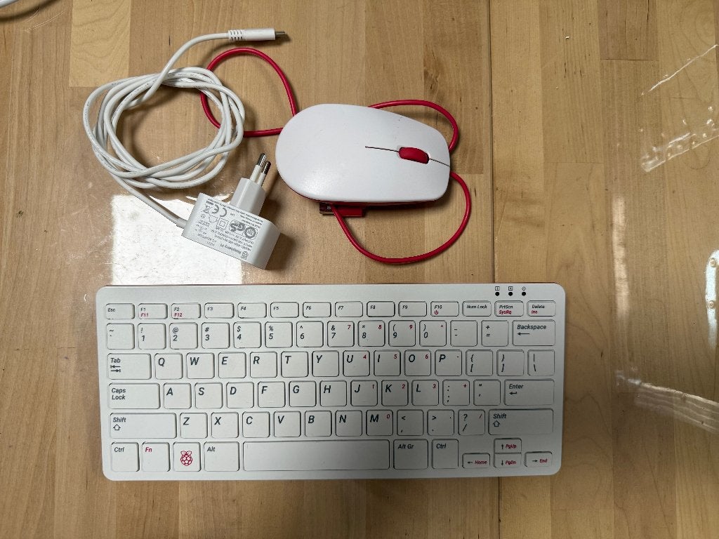 Raspberry pi 400 (Pi 4 / 4GB) computer, ARM Cortex A72, Enlèvement ou Envoi, Raspberry pi, 4 GB