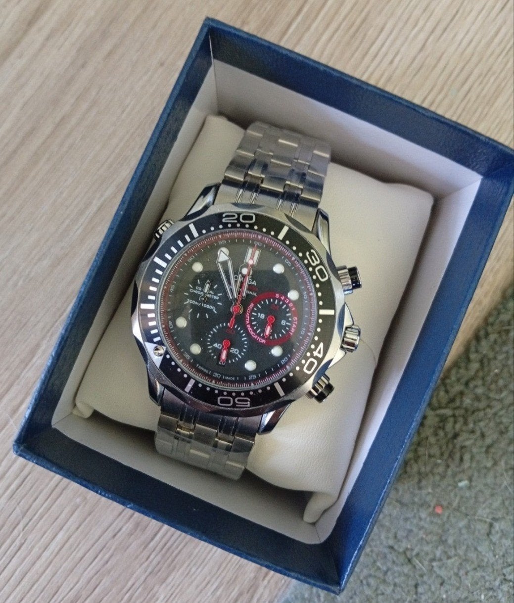 nieuwe Omega Seamaster niet gedragen nieuw in doosje, Handtassen en Accessoires, Horloges | Heren, Staal, Staal, Polshorloge, Nieuw