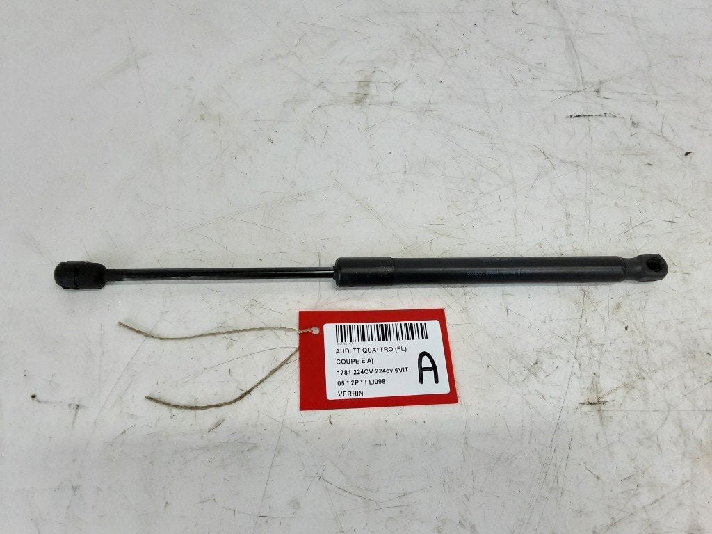 VERIN A GAZ Audi TT (8N3) (01-1998/10-2006) (8N8827552D), Mevr. I. Hauben, Audi, Utilisé, Rue de l'Espoir 34 34
4030  GRIVEGNÉE, BE