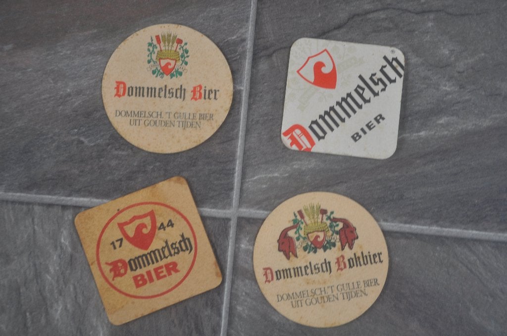 4 Dommelsch bierviltjes, Verzamelen, Ophalen of Verzenden, Gebruikt, Viltje(s), Dommelsch