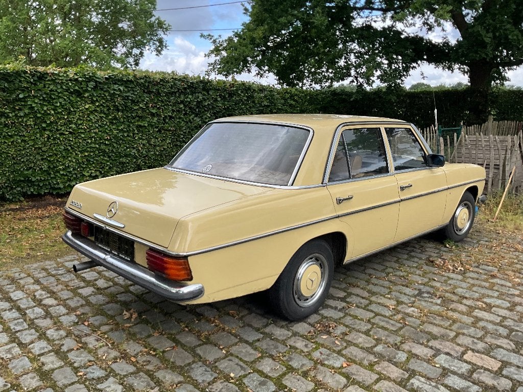 Oldtimer bar 8, Autos, Jaune, Boîte manuelle, Mercedes-Benz, Particulier