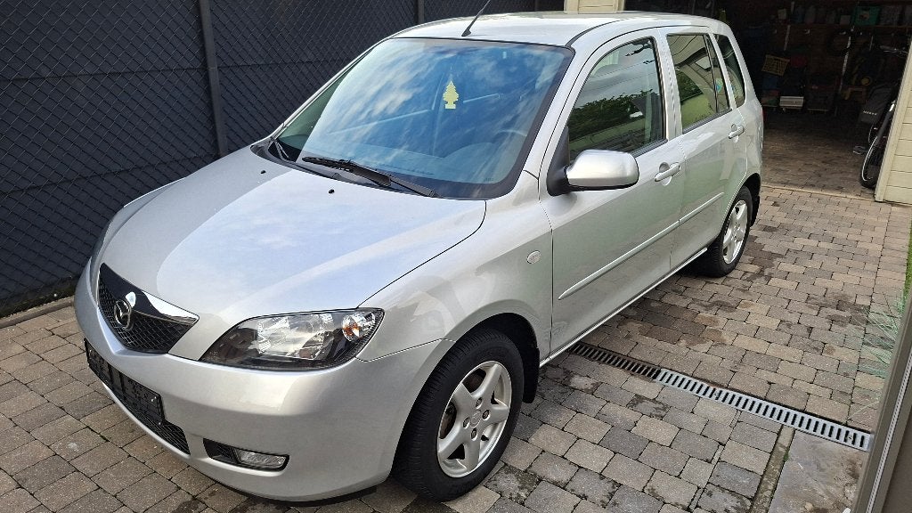 MAZDA 2 1.4i 2005 AUT. 34 700 KM 1ER PROP. CONTROLE  OK !!, Autos, Argent ou Gris, Volant multifonction, 5 portes, 152 g/km