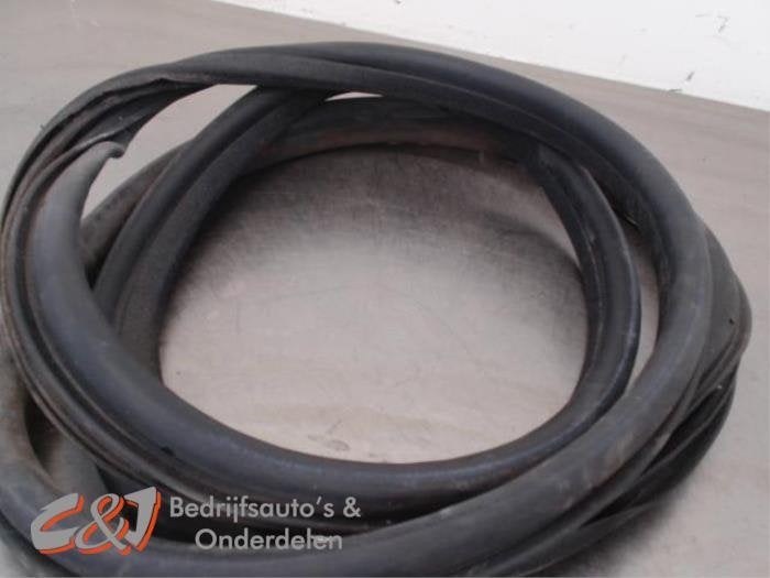 Joint caoutchouc porte coulissante droite d'un Citroen Berli, -, 3 mois de garantie, Utilisé, -