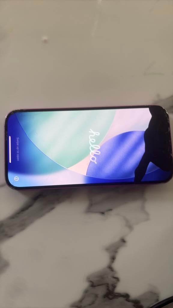 Iphone 16 beschadigd, Telecommunicatie, Mobiele telefoons | Apple iPhone, Ophalen, Zo goed als nieuw, IPhone 16