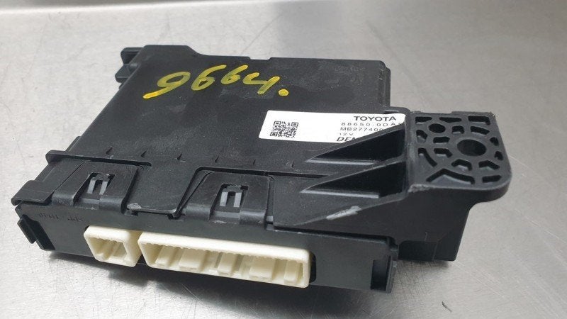 COMPUTER KOELING Toyota Yaris III (P13) (|886500DA50|), Gebruikt, Toyota