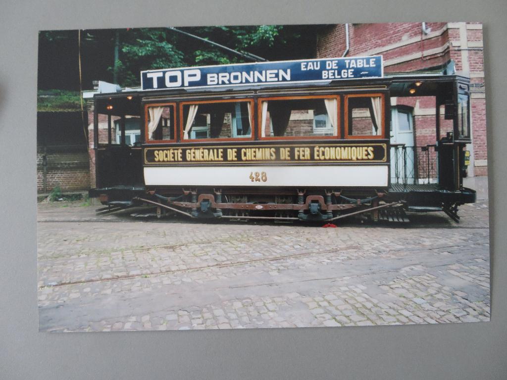 2 grote foto,s tram 428 Beurs - Basiliek reclame Top Bronnen, Collections, Trains & Trams, Envoi, Comme neuf, Tram, Autres types
