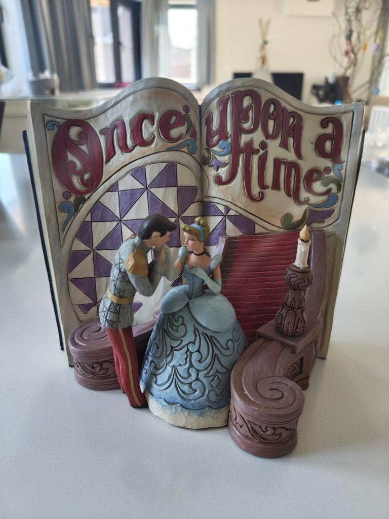Disney traditions storybook Assepoester, Verzamelen, Disney, Nieuw, Beeldje of Figuurtje, Assepoester of Belle, Ophalen
