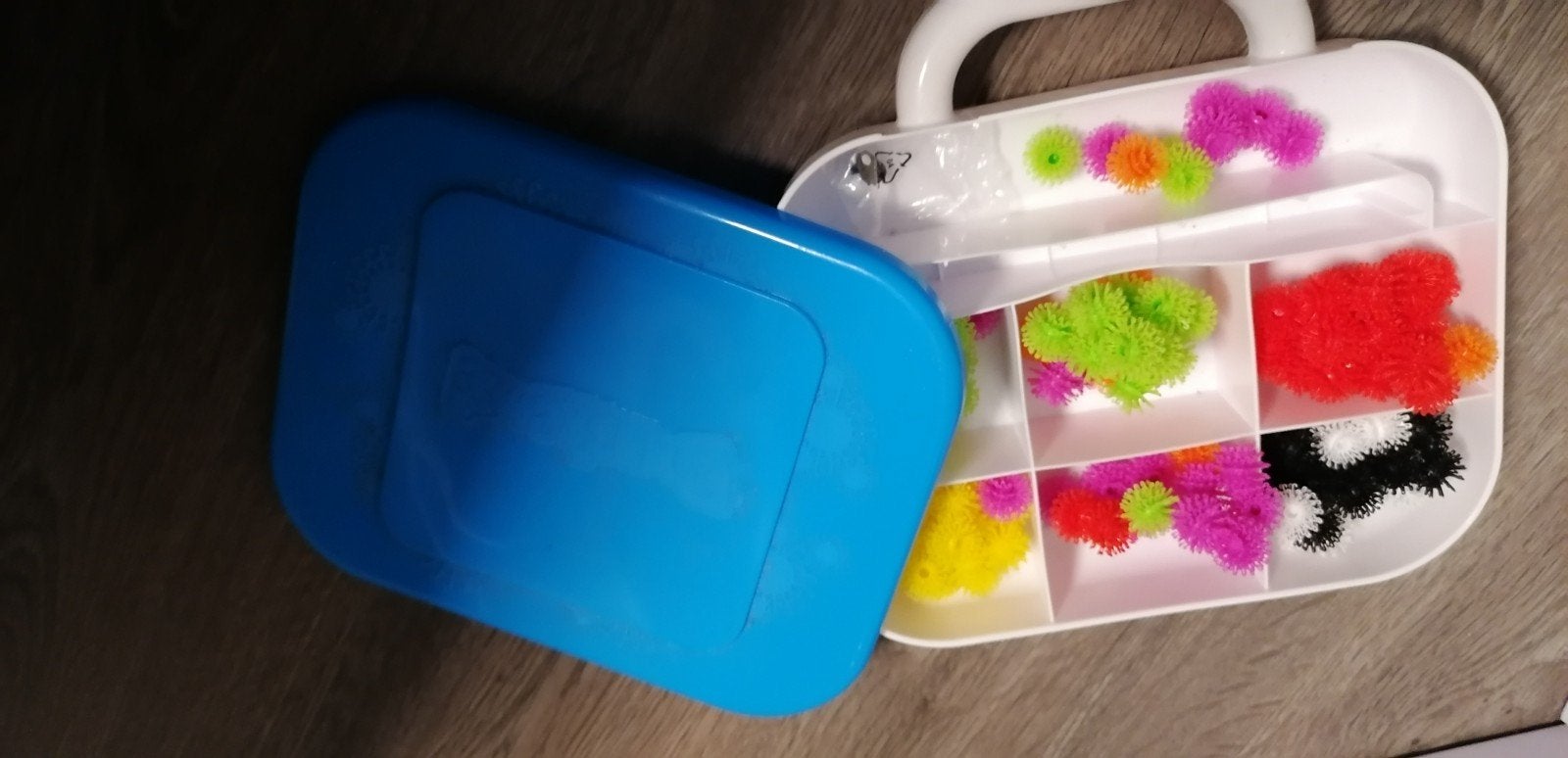 grappes dans une boîte, Enlèvement ou Envoi
