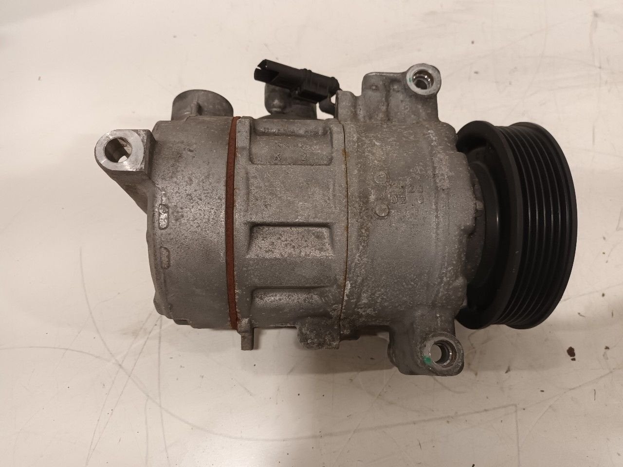 Airco pomp BMW 1 serie, Onderdelen@venauto.nl, Van der Ven Autorecycling B.V., Ettenseweg 76, 4706 PB Roosendaal, The Netherlands
