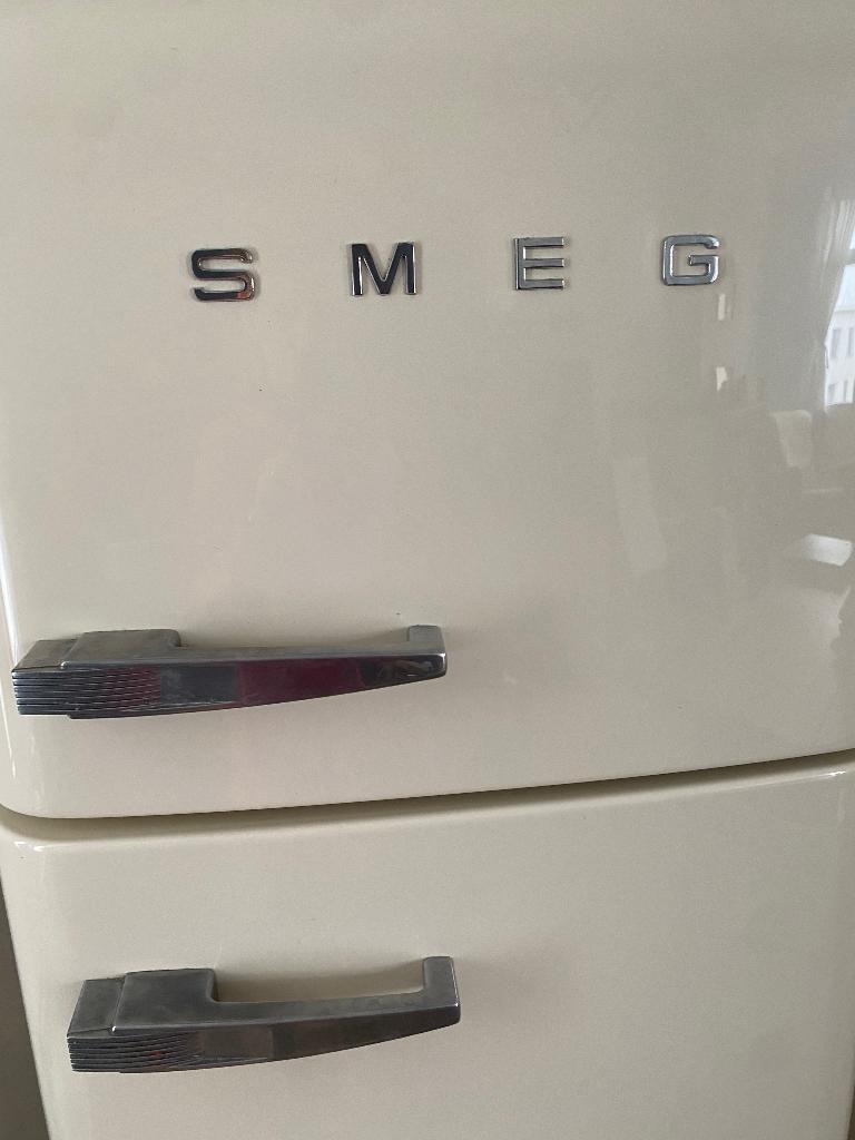 SMEG koelkast, Elektronische apparatuur, Koelkasten en IJskasten, Ophalen, Gebruikt, 200 liter of meer, 60 cm of meer
