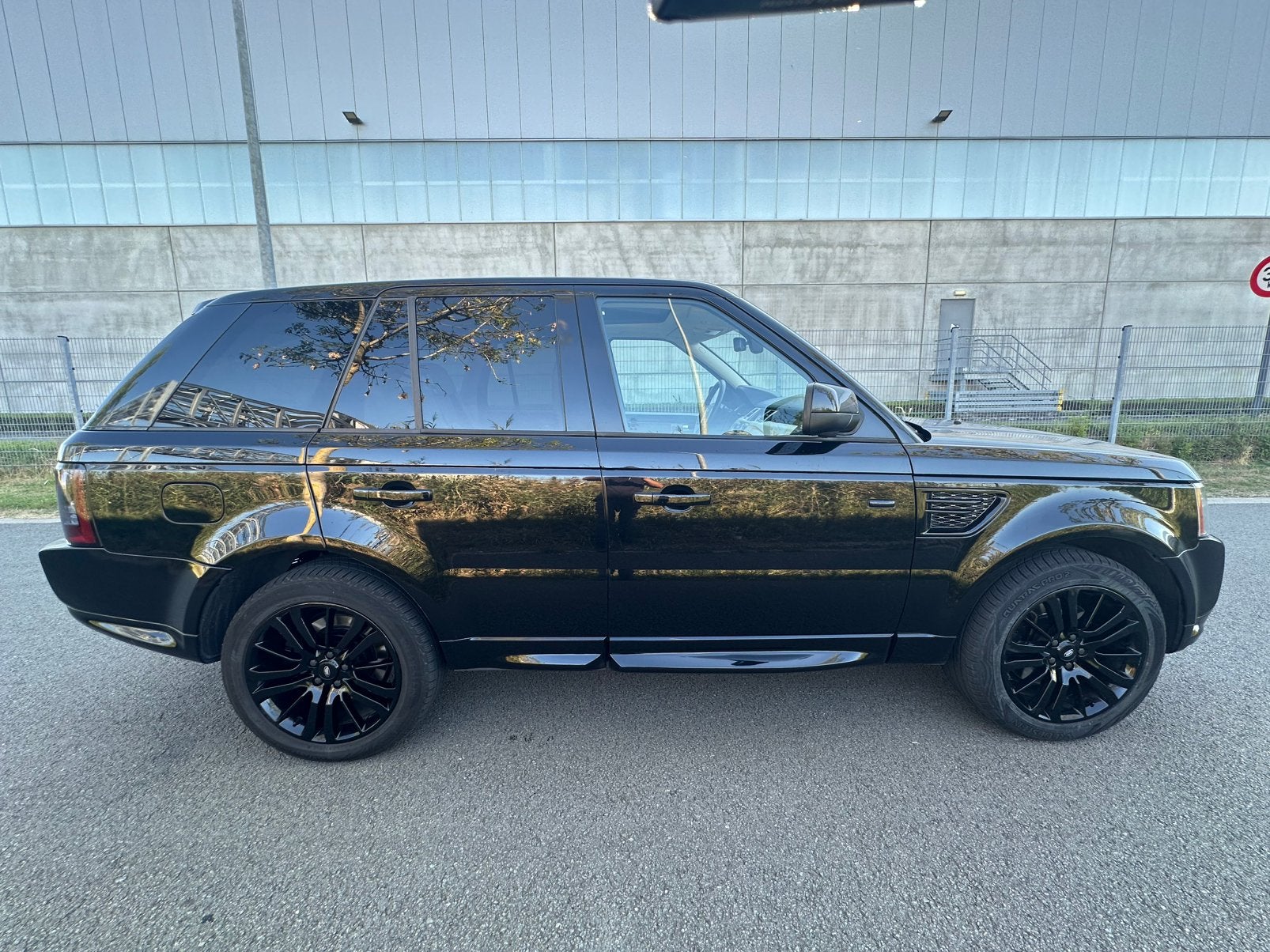 Unieke Range Rover Sport | 3.0Diesel|NIEUWSTAAT!, Autos, Land Rover, Euro 5, Achat, Entreprise, Entretenue par le concessionnaire