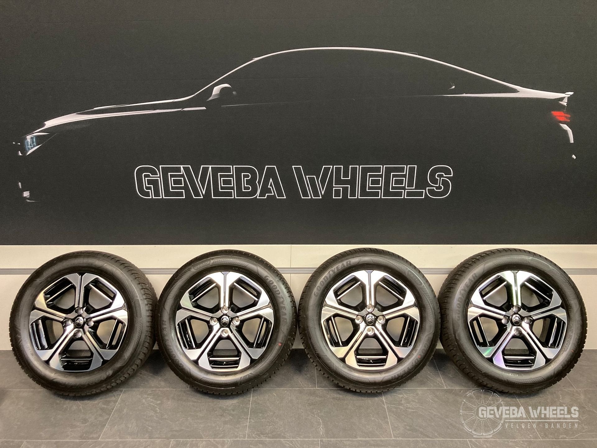 17” originele Citroen C3 Aircross velgen + allseason banden, Autos : Pièces & Accessoires, Pneus et Jantes, 215 mm, 4 Saisons
