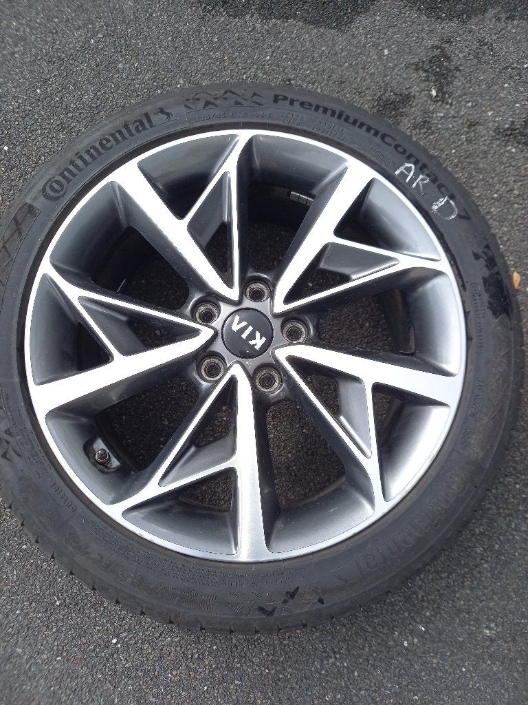 Lot 4 ROUES COMPLÈTES 18" KIA NIRO AVEC VALVES TPMS, Autos : Pièces & Accessoires, Pneus et Jantes, Véhicule de tourisme, Pneus été