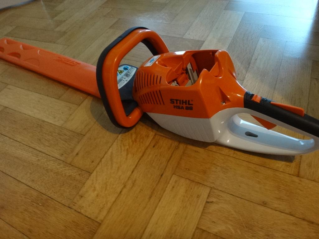 Stihl Taille haie avec accu et chargeur, Enlèvement, Utilisé, Batterie, STIHL