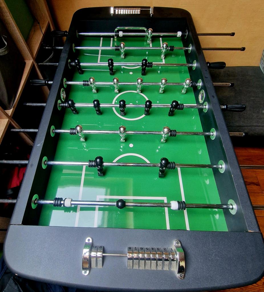 Table Kicker/football de la marque Kare, Enfants & Bébés, Jouets | Tables de football, Enlèvement