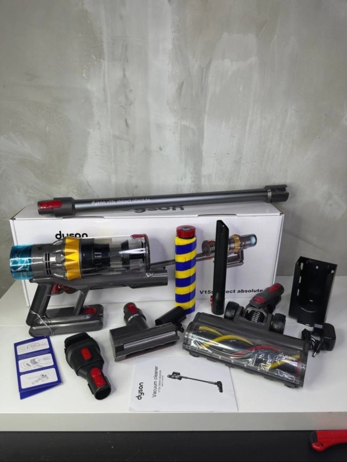 Dyson v15 detect absolute, Elektronische apparatuur, Stofzuigers, Ophalen, Nieuw