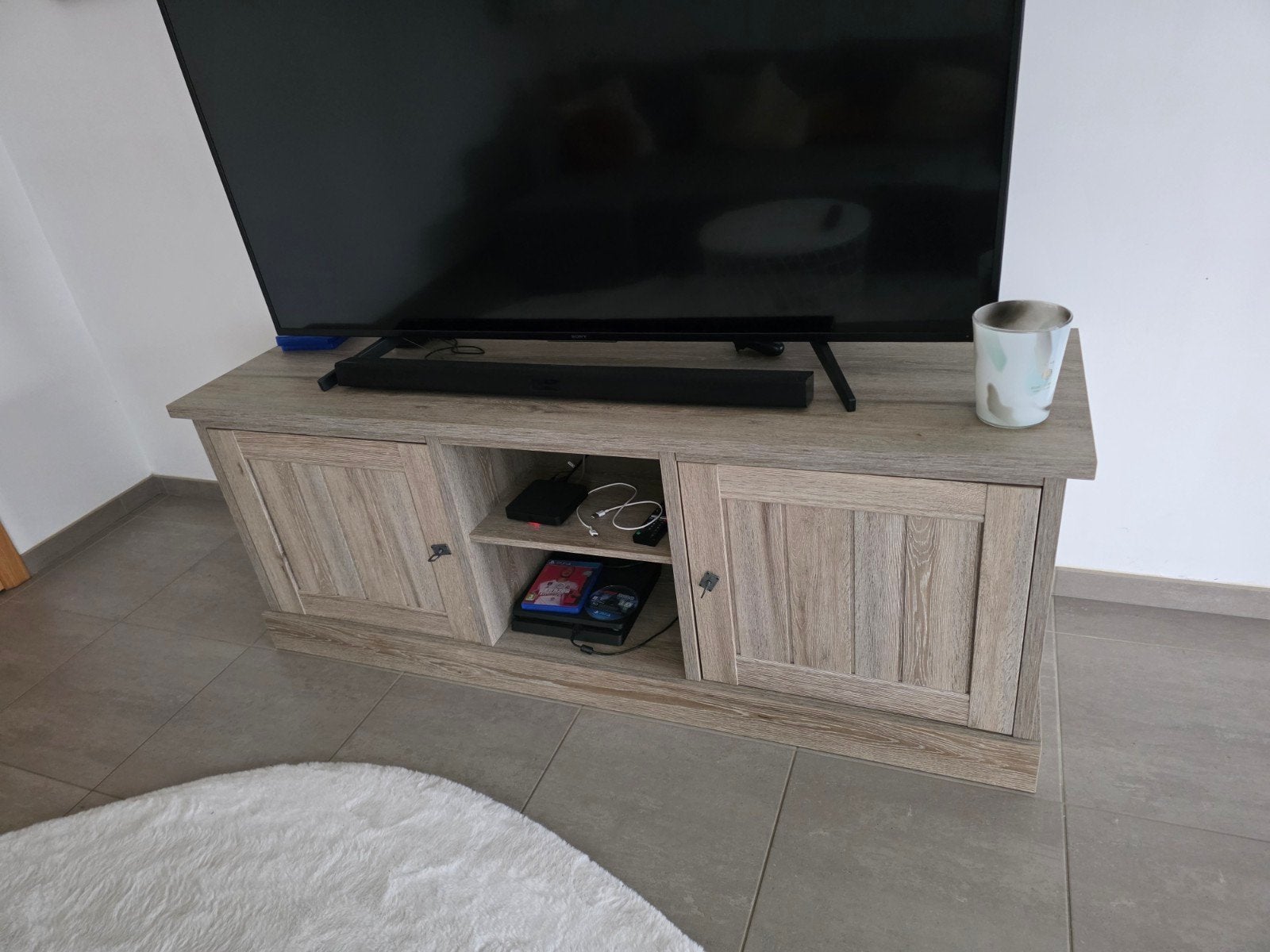Tv kast, Ophalen