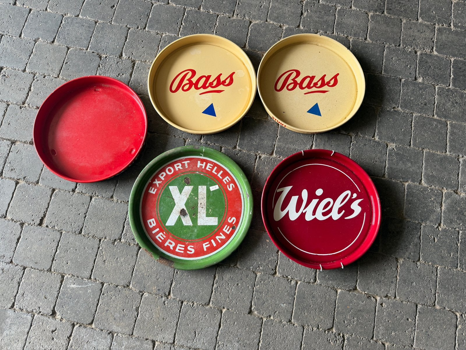Plateaux à bière en émail, Collections, Marques de bière, Enlèvement ou Envoi, Comme neuf