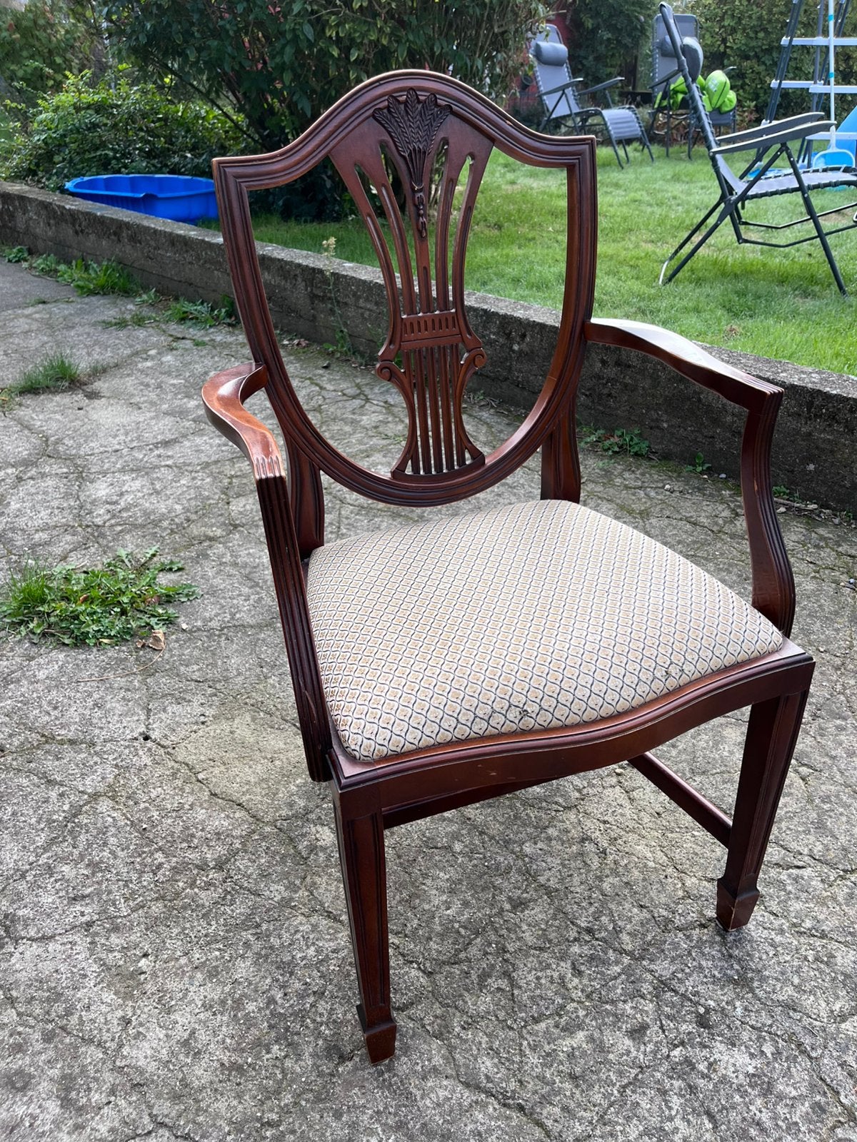 Chaises de style Chippendale/Georges III, Enlèvement