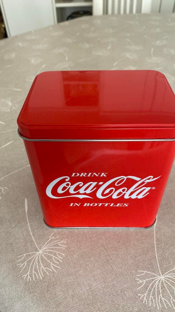 Nieuw blikken doos coca cola, Verzamelen, Ophalen, Zo goed als nieuw