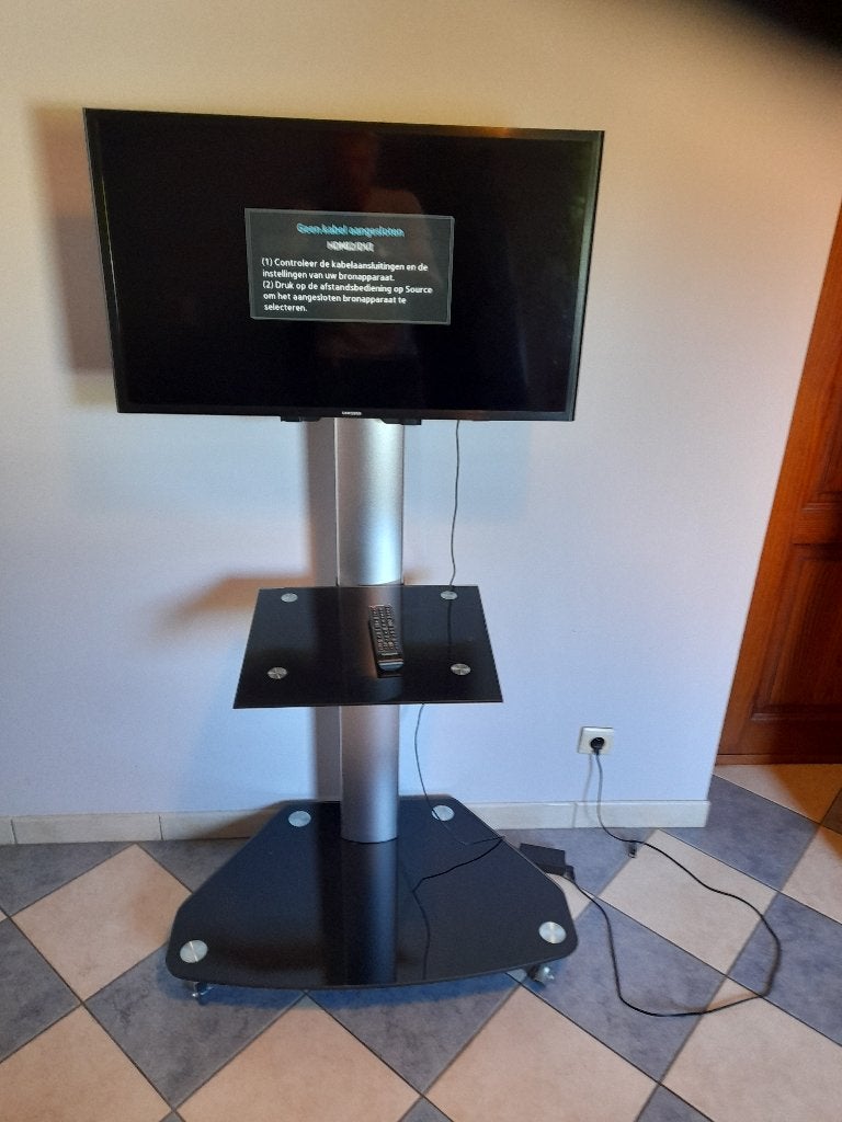 Tv met staander,statief samsung, Audio, Tv en Foto, Ophalen, Zo goed als nieuw, LCD, Samsung