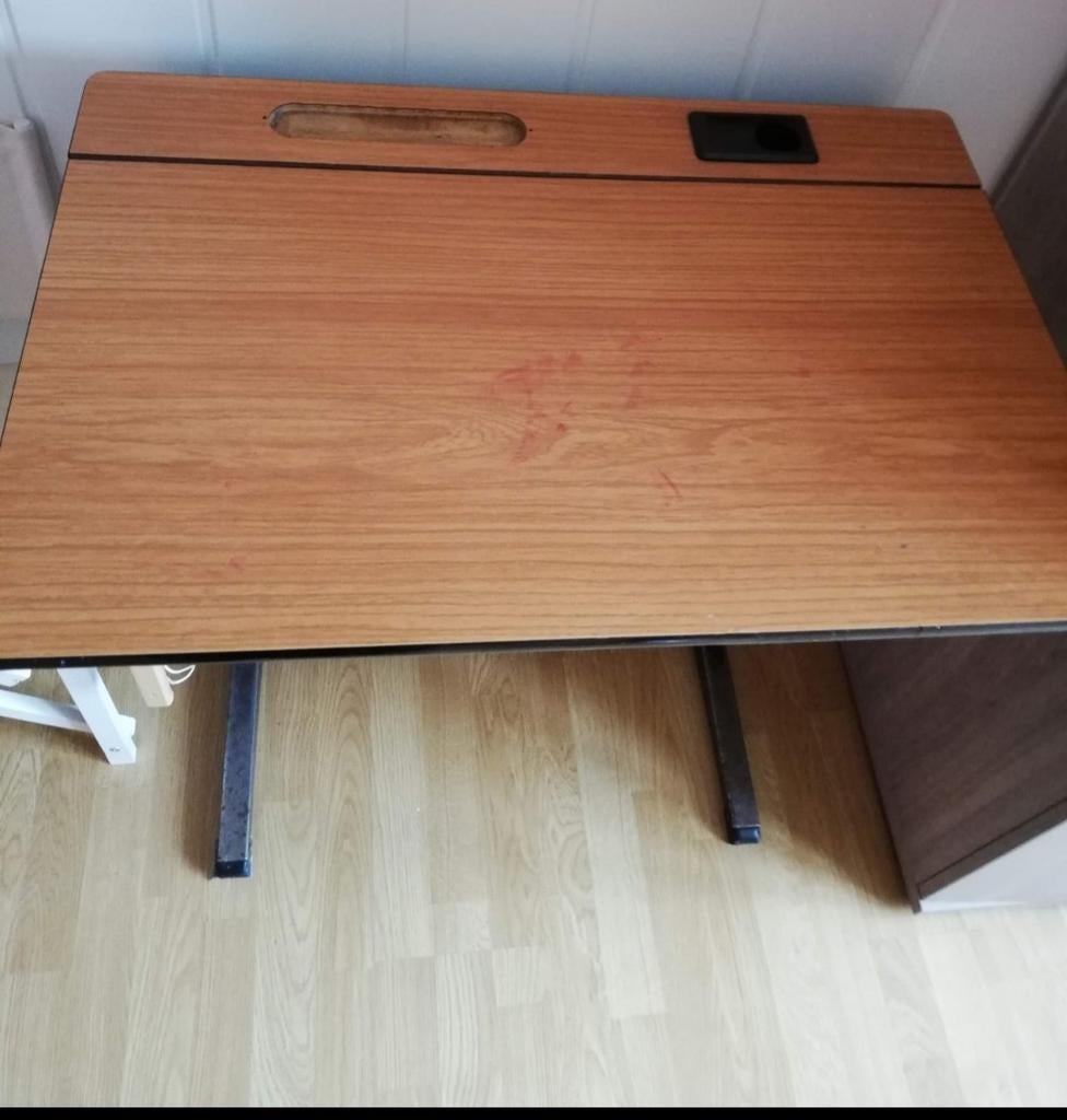 Schoolbank, Huis en Inrichting, Kasten | Computermeubels, Ophalen