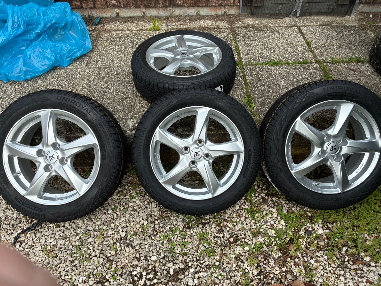 NIEUWE 16” winterwielen RC Design, Auto-onderdelen, Ophalen, 16 inch, Banden en Velgen, Nieuw