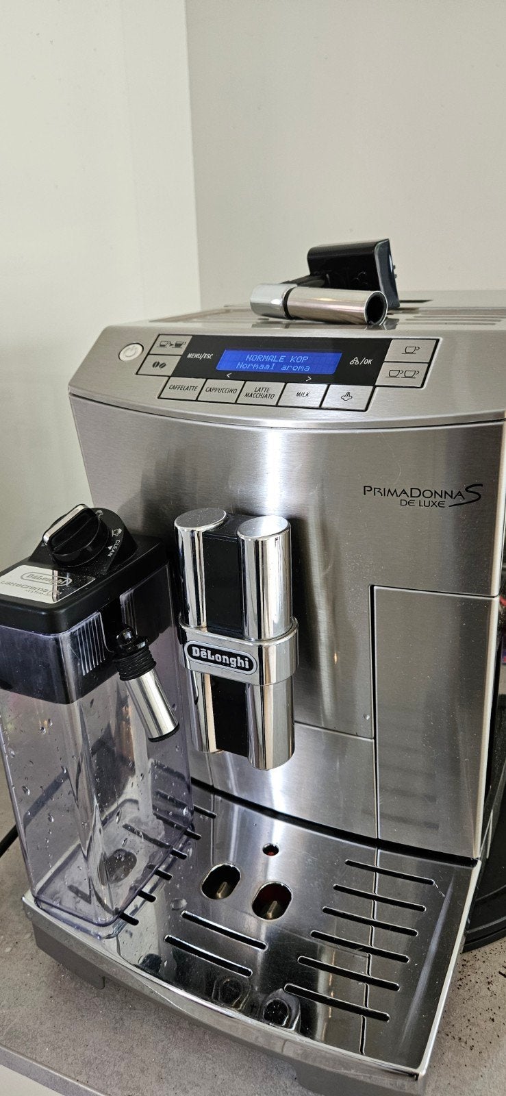 Delonghi Primadonna S Deluxe koffiemachine in RVS +Garantie, 10 kopjes of meer, Koffiemachine, Ophalen of Verzenden, Afneembaar waterreservoir