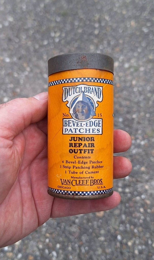 Antiek Dutch Brand bandenreparatieset blikje Van Cleef Bros., Ophalen of Verzenden, Gebruikt, Verpakking