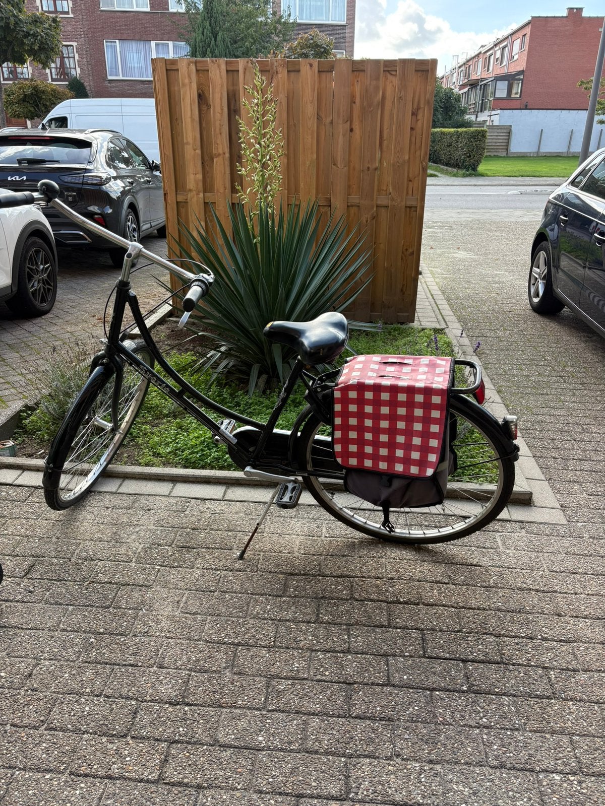 Zwarte Sparta Damesfiets / Omafiets met ruitjes fietstassen, Fietsen en Brommers, Ophalen, Gebruikt, Terugtraprem