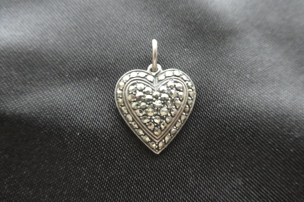 Très Ancien Petit Pendentif Coeur Argent/ Marcassites, Enlèvement, Argent, Pendentif