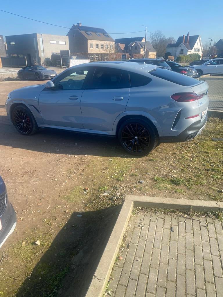 Pack sport exclusif pour BMW X6 40I M, Autos, BMW, Particulier, X6, Caméra 360°, 4x4, ABS, Caméra de recul, Phares directionnels