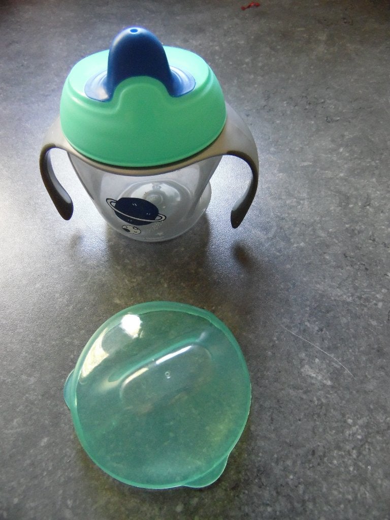 Baby drink bekers, Kinderen en Baby's, Babyvoeding en Toebehoren, Ophalen of Verzenden, Zo goed als nieuw, Drinkbeker
