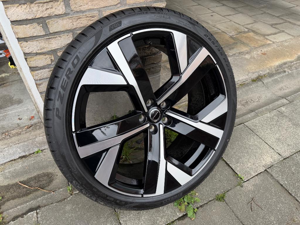 Jantes volvo xc60 22 pouces original kit neuf dot 2026, Autos : Pièces & Accessoires, Pneus & Jantes, Pneus et Jantes, Pneus été