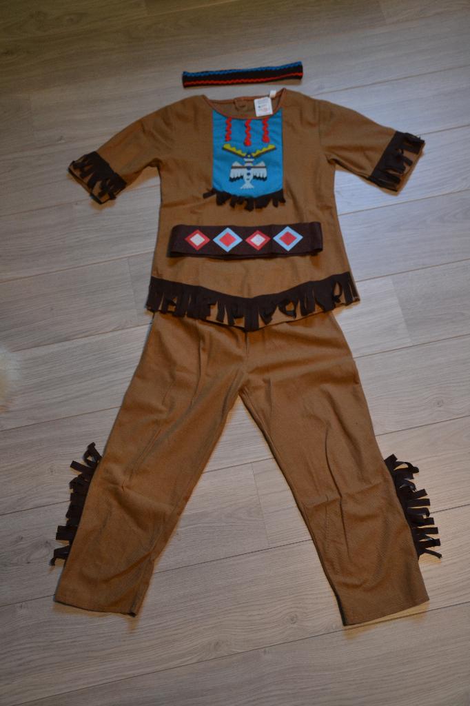Verkleedpak Indiaan (m128), Kinderen en Baby's, Carnavalskleding en Verkleedspullen, Ophalen of Verzenden, Zo goed als nieuw, 122 t/m 128