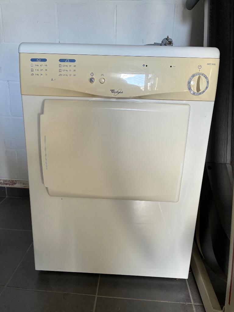 Droogkast whirlpool, Elektronische apparatuur, 4 tot 6 kg, Ophalen, Gebruikt, Luchtafvoer