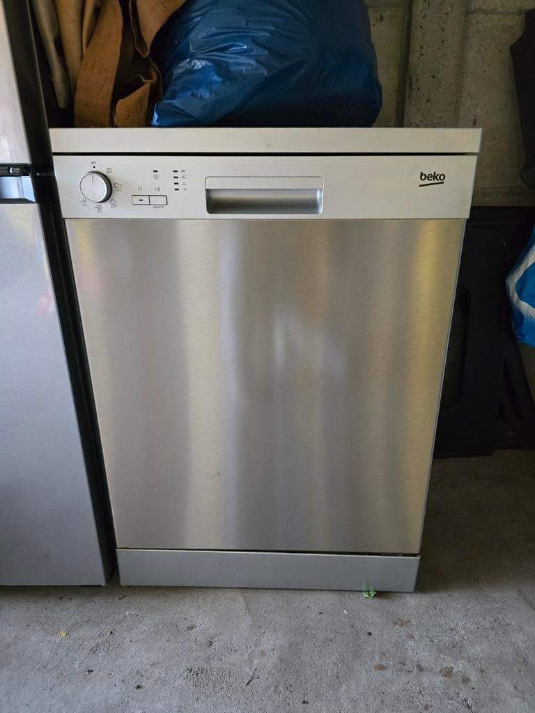 Vaatwasser  beko, Ophalen, Minder dan 85 cm, Energieklasse A of zuiniger, Zo goed als nieuw