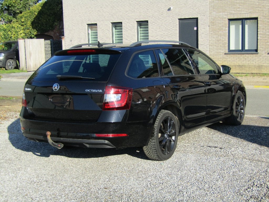 Skoda Octavia 1.6 TDI, Auto's, Voorwielaandrijving, Stof, 4 cilinders, Zwart