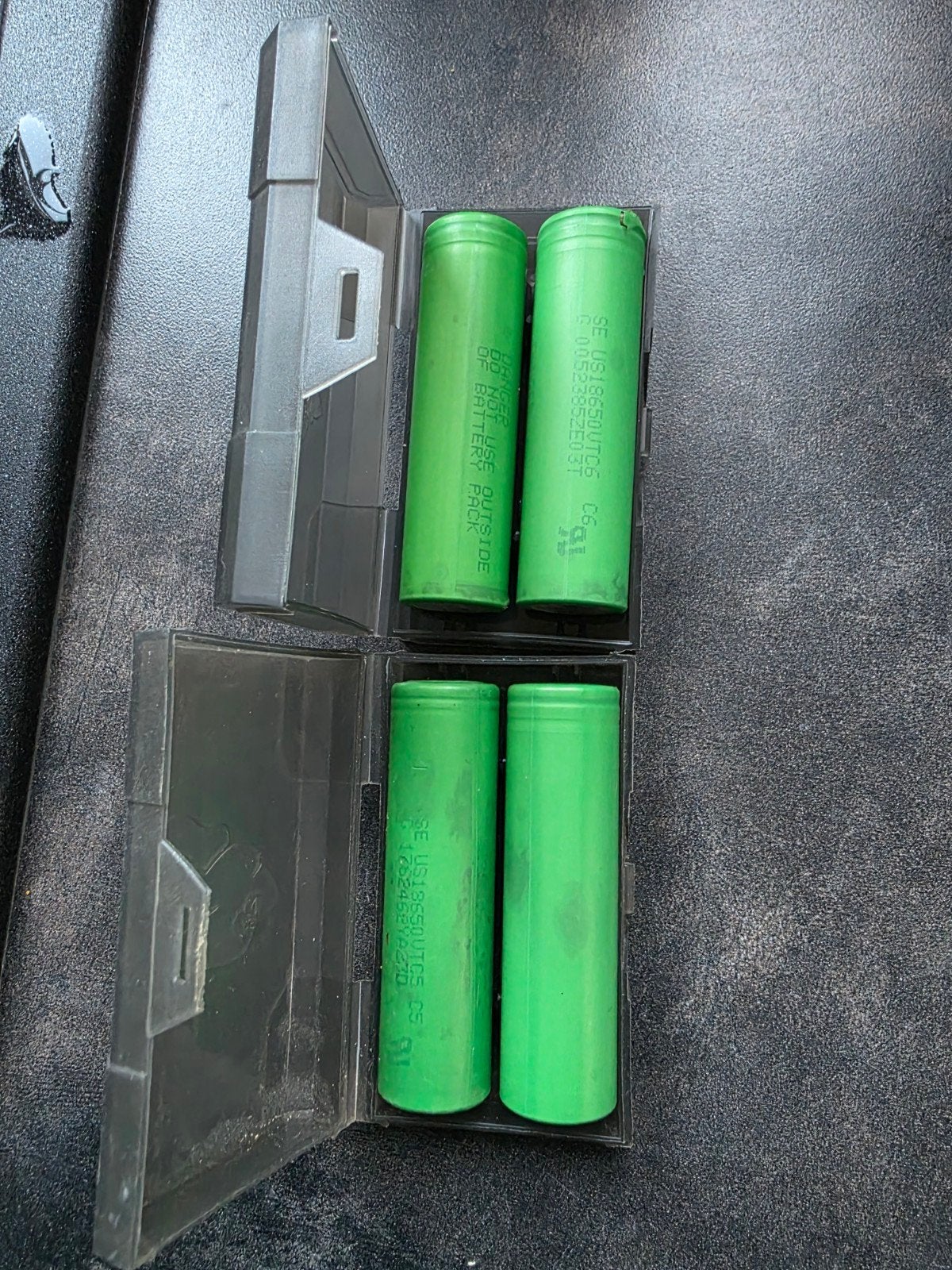 4 batterijen voor vape toestel inclusief doosje, Ophalen of Verzenden, Gebruikt