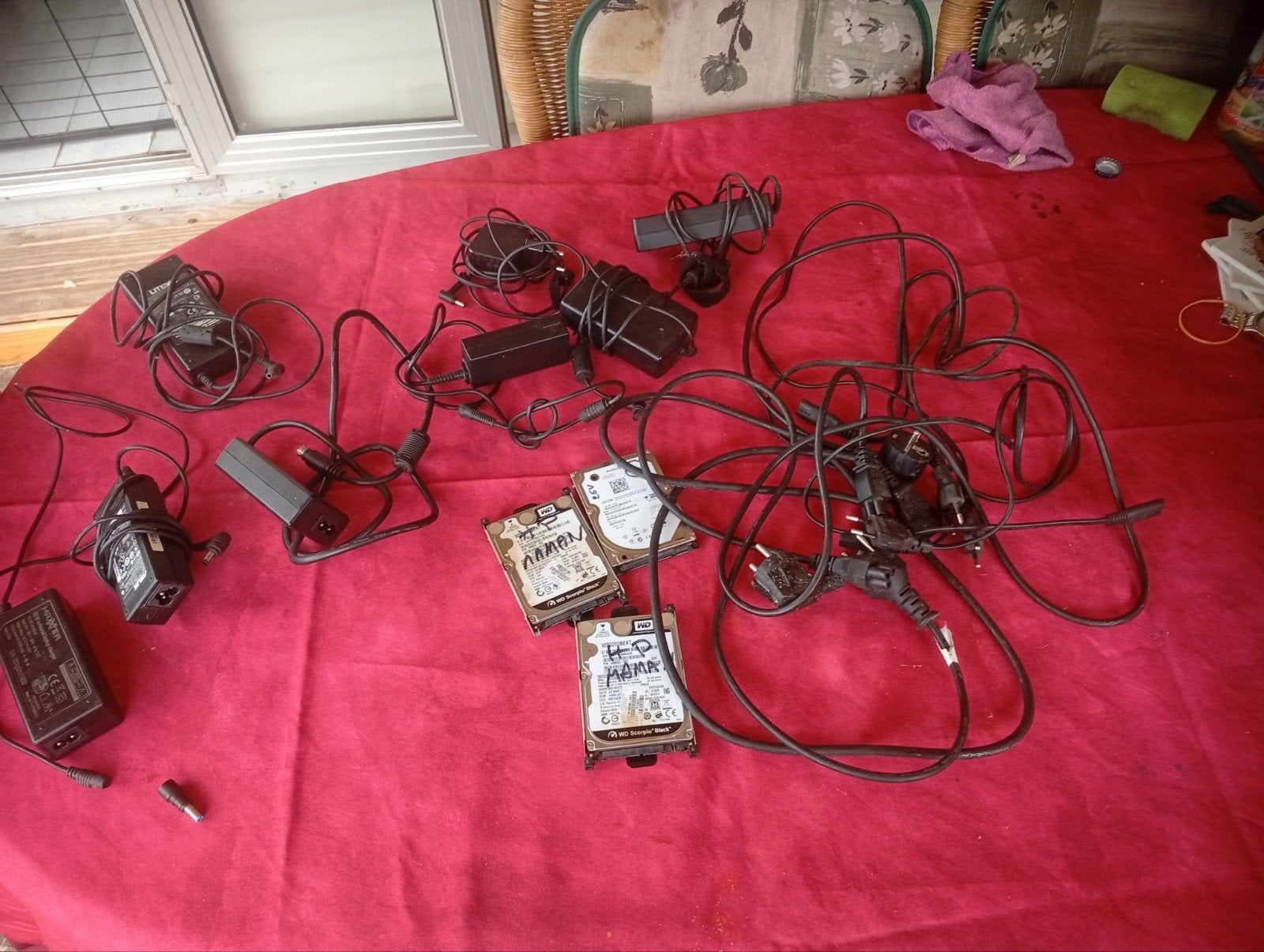 lot chargeur et disque dur, Enlèvement ou Envoi