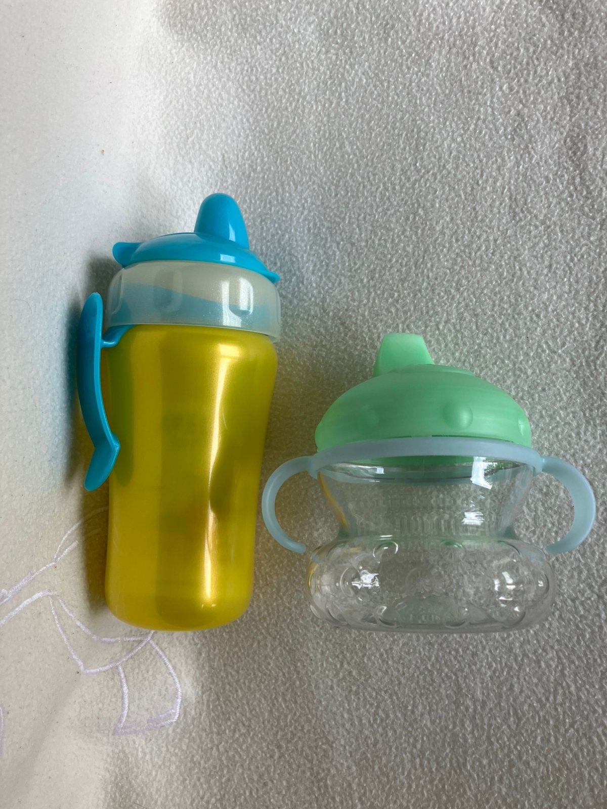 Biberon, gobelet pour tout-petit - 2 pièces Nouveau, Neuf, Enlèvement ou Envoi, Portable, Gobelet