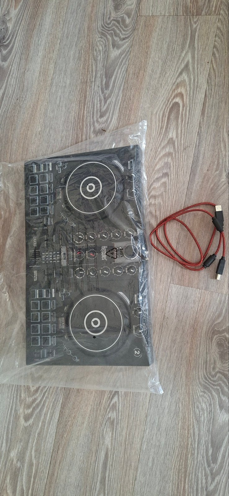 contrôleur DJ Hercules DJControl Inpulse 300, Musique & Instruments, DJ sets & Platines