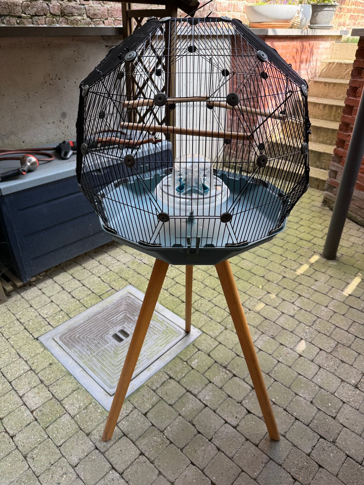 OMLET GEO VOGELKOOI, Ophalen, Gebruikt, Kunststof, Vogelkooi