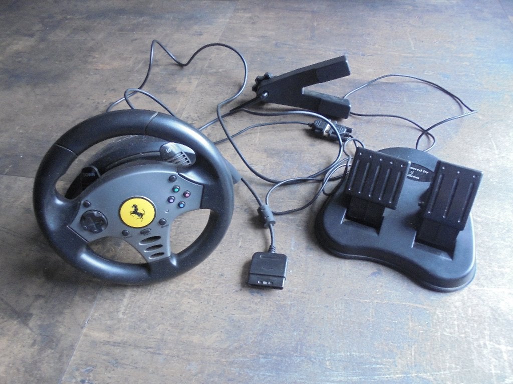 Guillemot Racing Wheel Ferrari voor PS1 (zie foto's), Gebruikt, 1 speler, Racen en Vliegen, Ophalen of Verzenden