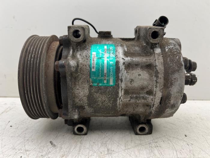 Pompe clim d'un Mitsubishi Carisma, Autos : Pièces & Accessoires, Autres pièces automobiles, Mitsubishi, Utilisé, 3 mois de garantie