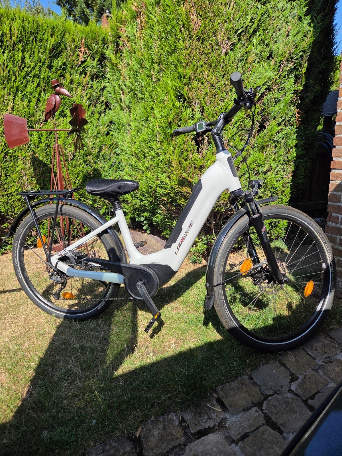 Vélo électrique Bosch blanc, Vélos & Vélomoteurs, Enlèvement, Comme neuf