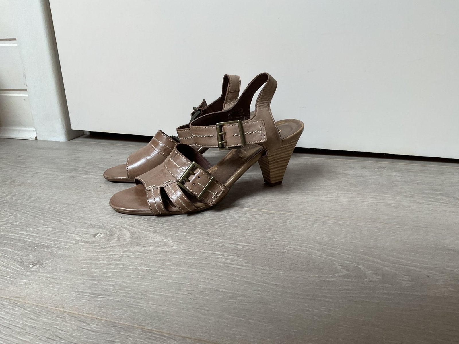 Sandalen Caravelle in leder / 39, Ophalen of Verzenden, Zo goed als nieuw